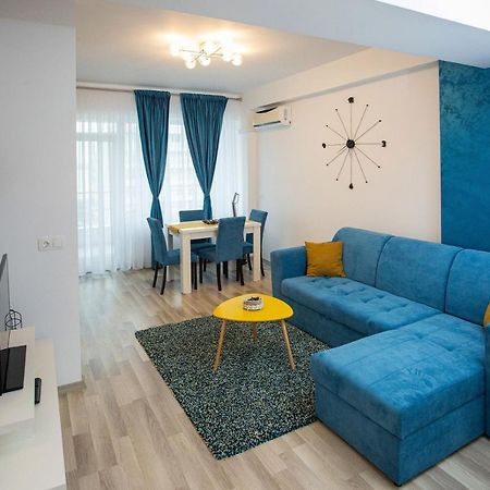 Elegance Apartment Summerland Mamaia Esterno foto