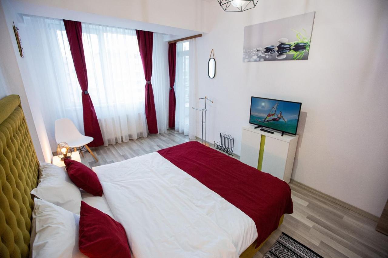 Elegance Apartment Summerland Mamaia Esterno foto