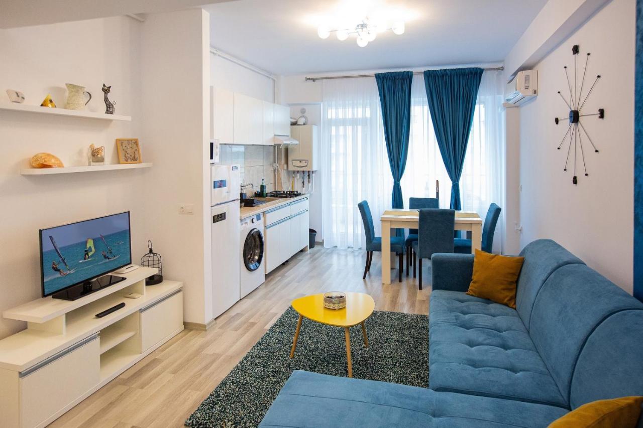 Elegance Apartment Summerland Mamaia Esterno foto